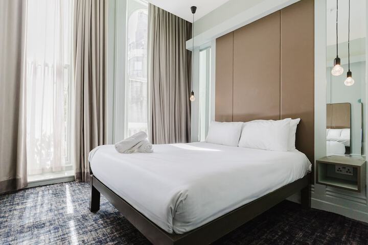 Room 53 of 263
