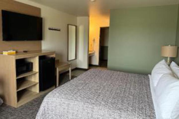 Room 14 of 15