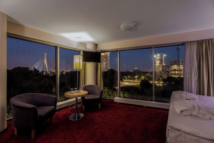 Room 27 of 58