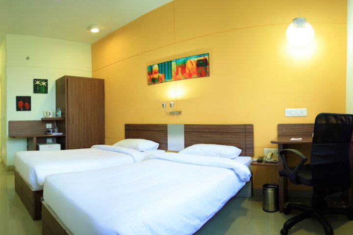 Room 8 of 48