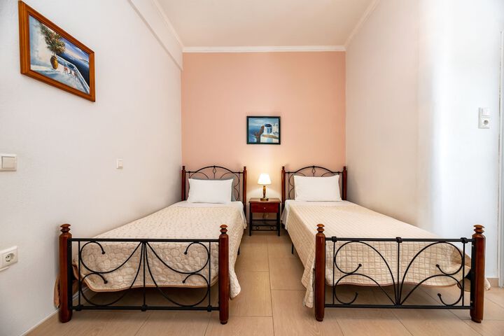 Room 15 of 69