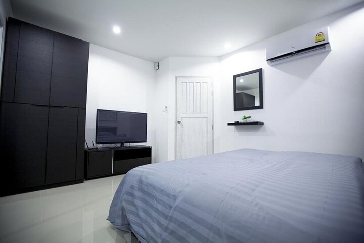 Room 11 of 59