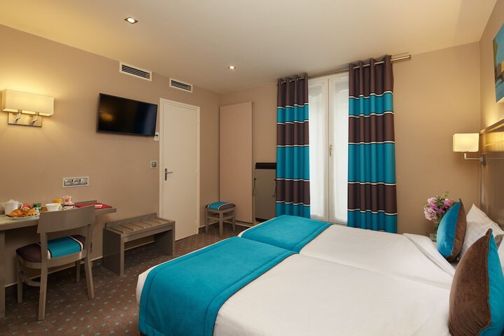 Room 7 of 42