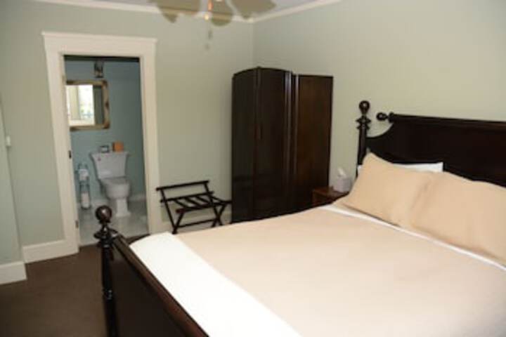 Room 31 of 252