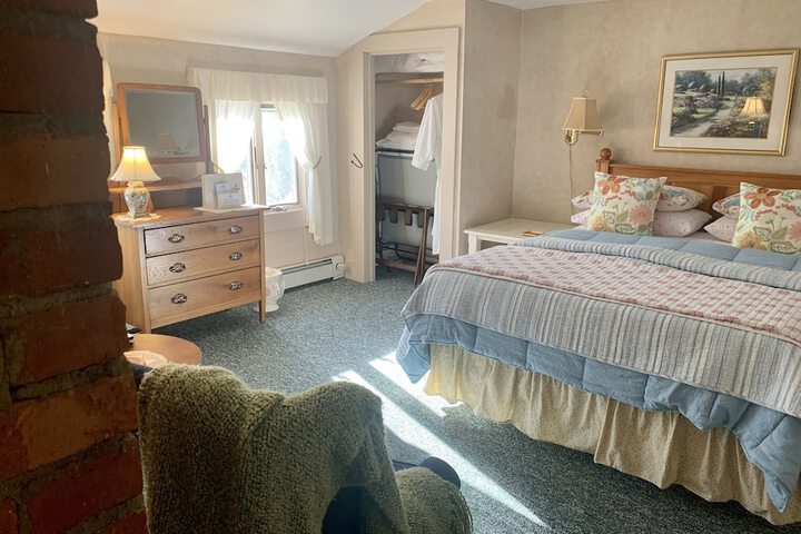 Room 19 of 73