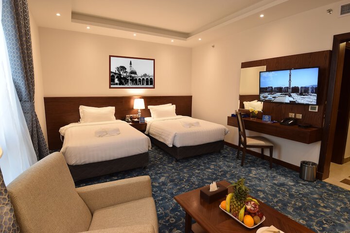Room 17 of 39