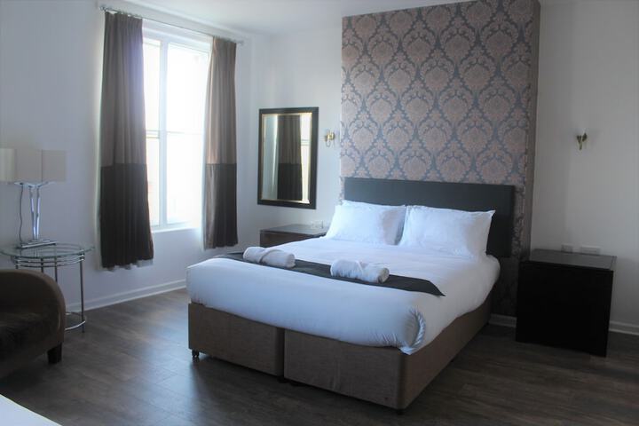 Room 12 of 78