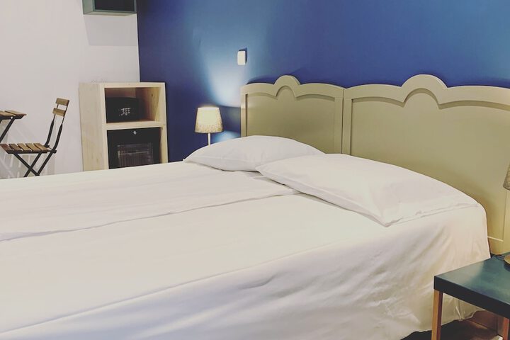 Room 28 of 77