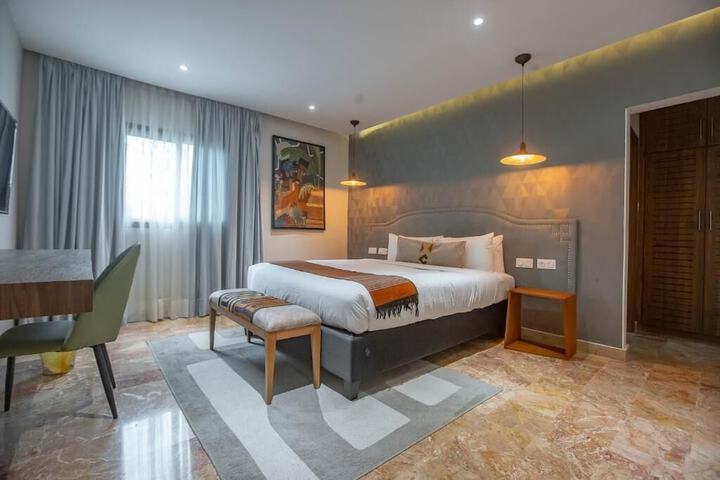 Room 5 of 14