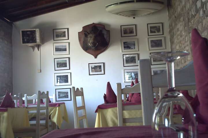 Dining 6 of 7