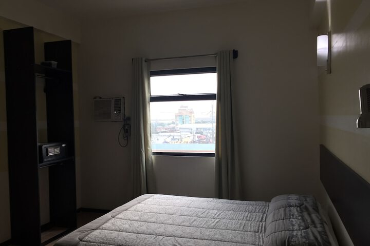 Room 17 of 41