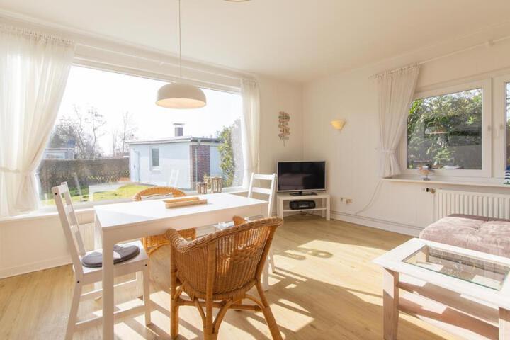 Ferienhaus Kleeblatt 5 - Zentrale ruhige Lage mit Garten und Terrasse