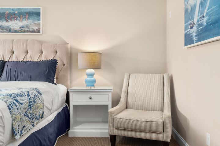Room 48 of 79