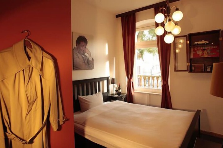 Room 19 of 42