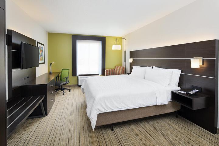 1 King Standard (14 of 15)