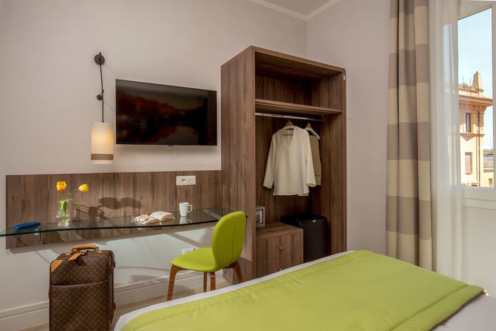 Room 8 of 49