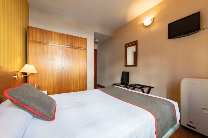 Room 21 of 43