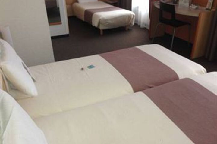 Room 7 of 19