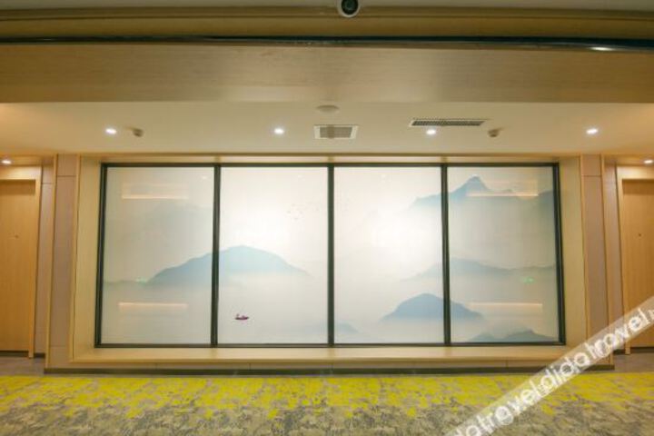 Hotel Interior 17 of 29