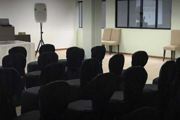 Business Center 41 of 48