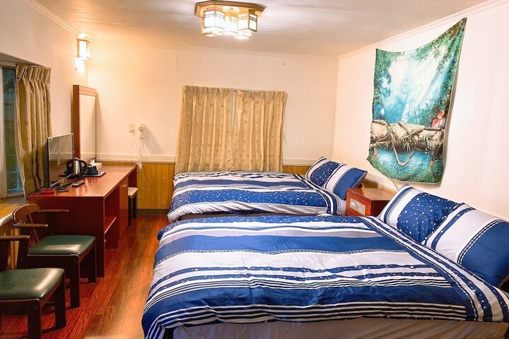 Room 7 of 17