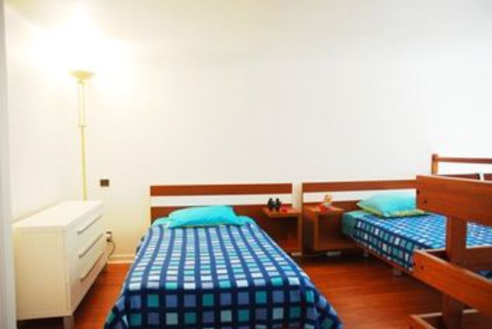 Room 71 of 234