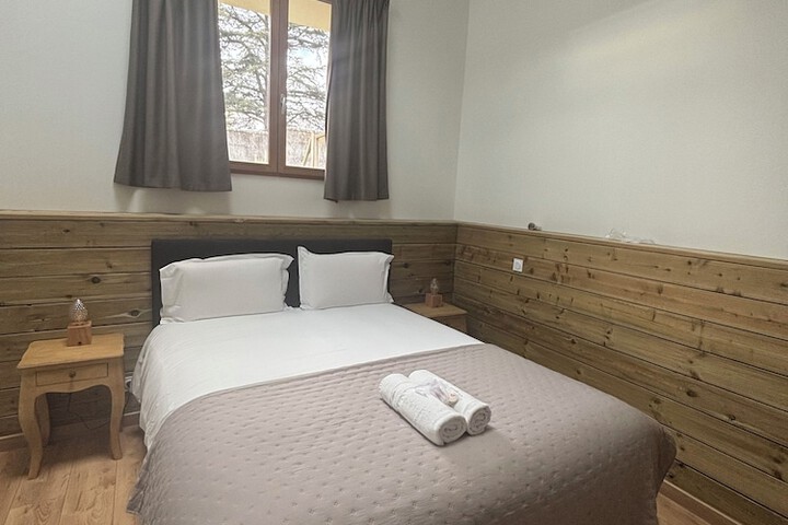 Room 4 of 14