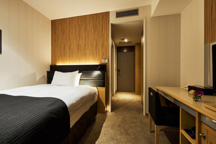 Room 13 of 53