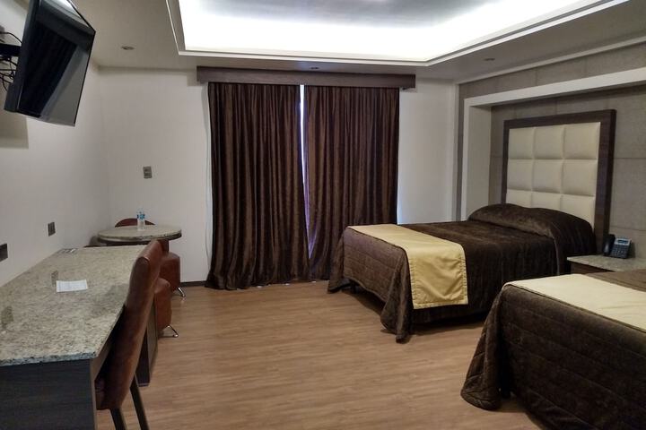 Room 12 of 32