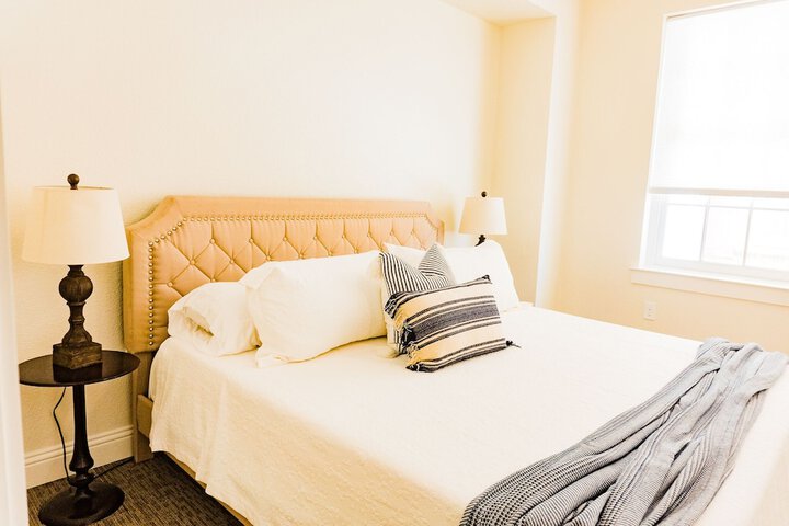Room 21 of 220