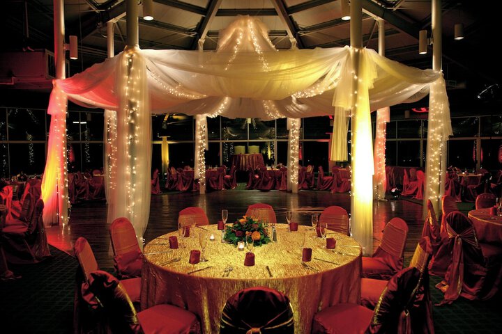 Banquet hall