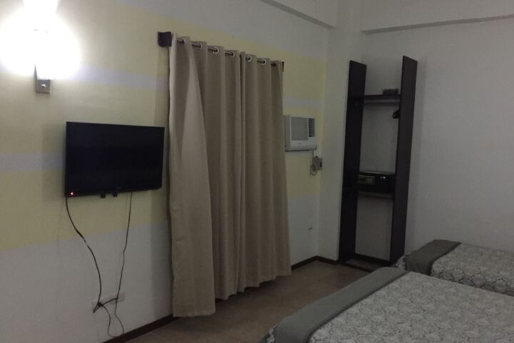 Room 5 of 41