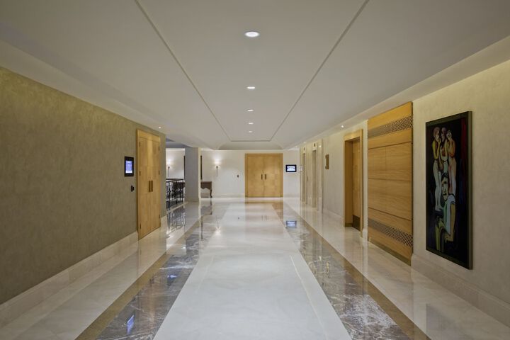 Ballroom/Hall 88 of 95