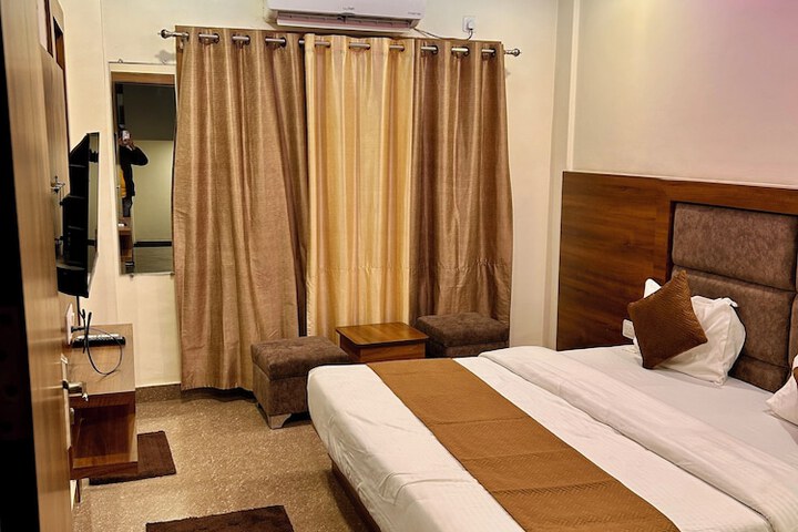 Room 5 of 23
