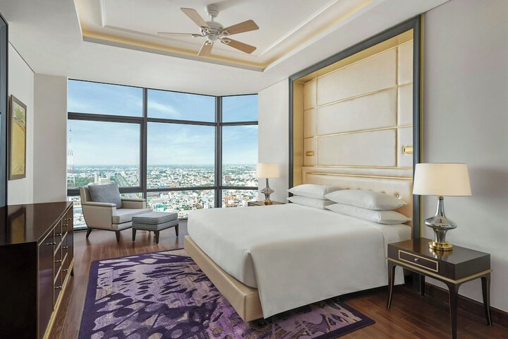 Room 43 of 94