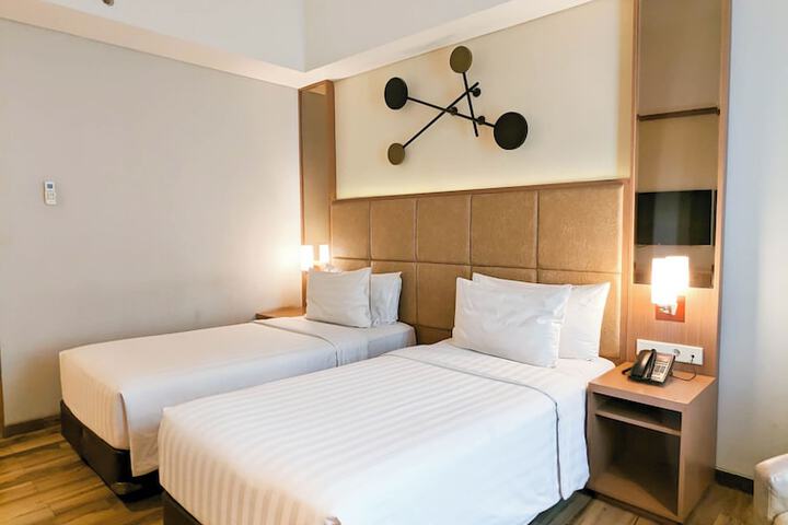 Room 25 of 64