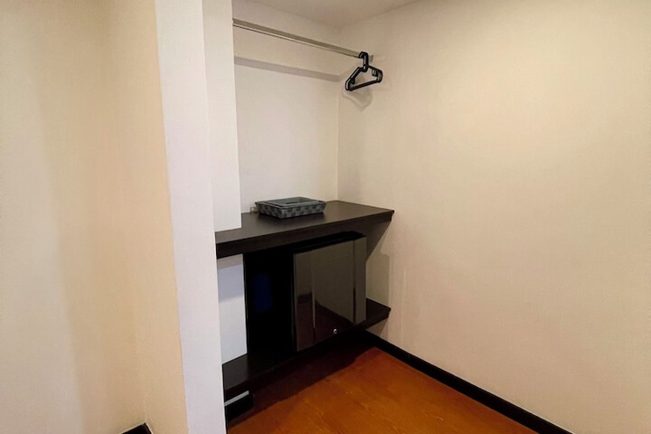 Room 9 of 56