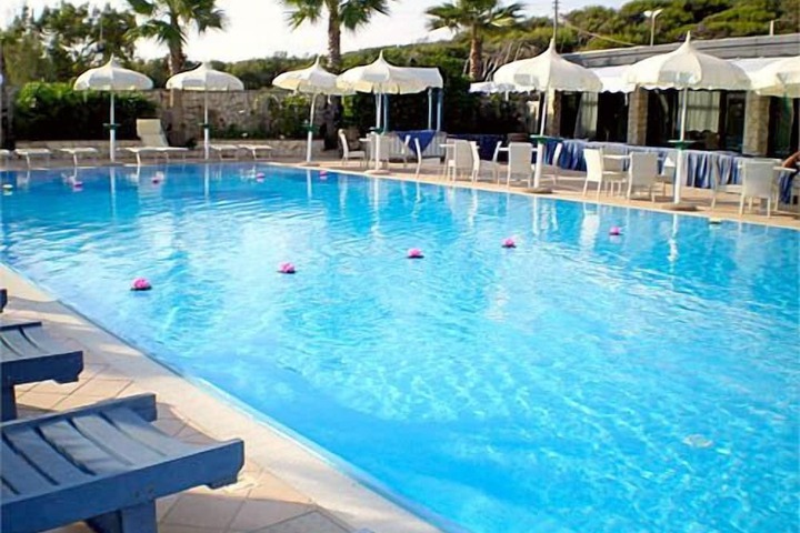 Pool Hotel