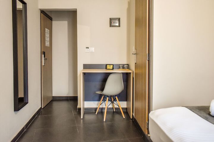 Room 8 of 61