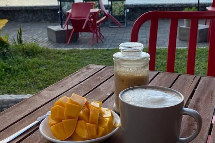 Breakfast/Coffee Service 124 of 144