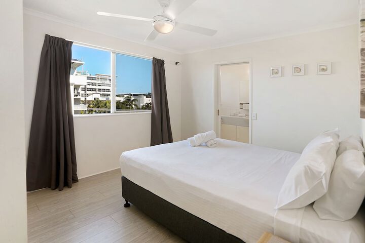 Room 2 of 12