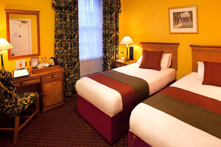 Room 6 of 39