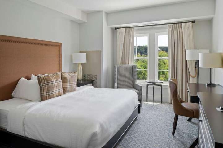 Standard | King Bed (38 of 40)