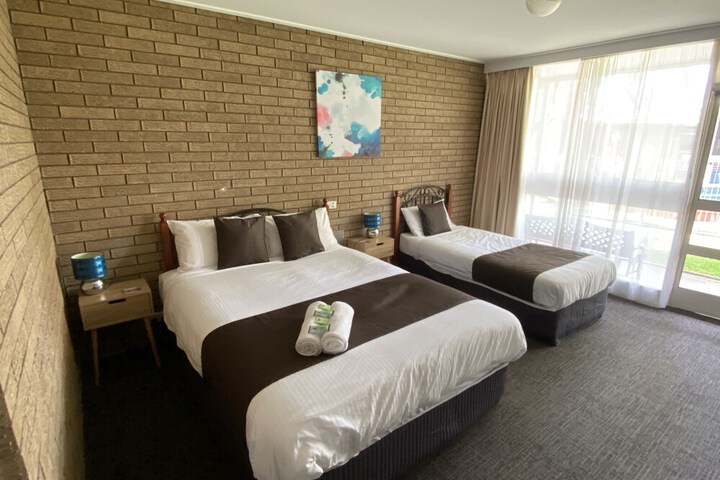 Room 37 of 81