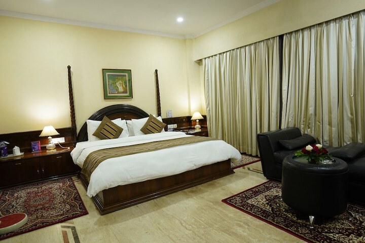 Room 5 of 36