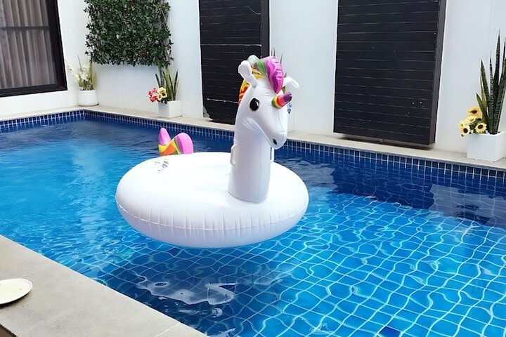 Pool 24 of 35