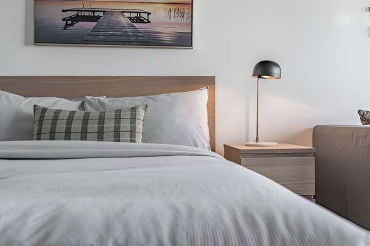 Room 3 of 260