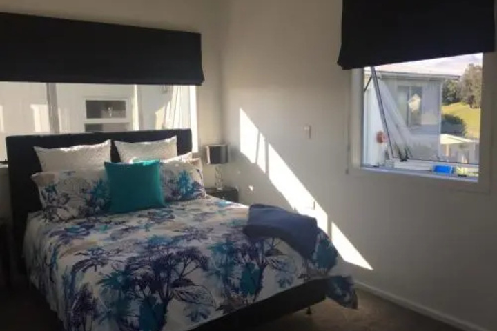 Room 2 of 8