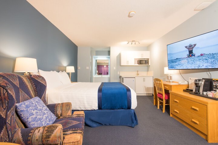 Room 3 of 71