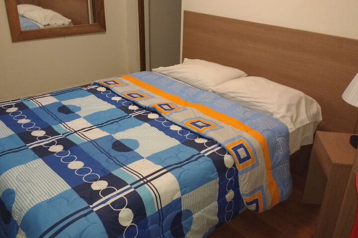 Room 8 of 42